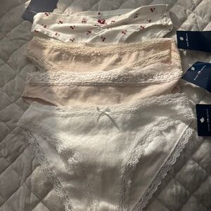 Brandy Melville pantys set